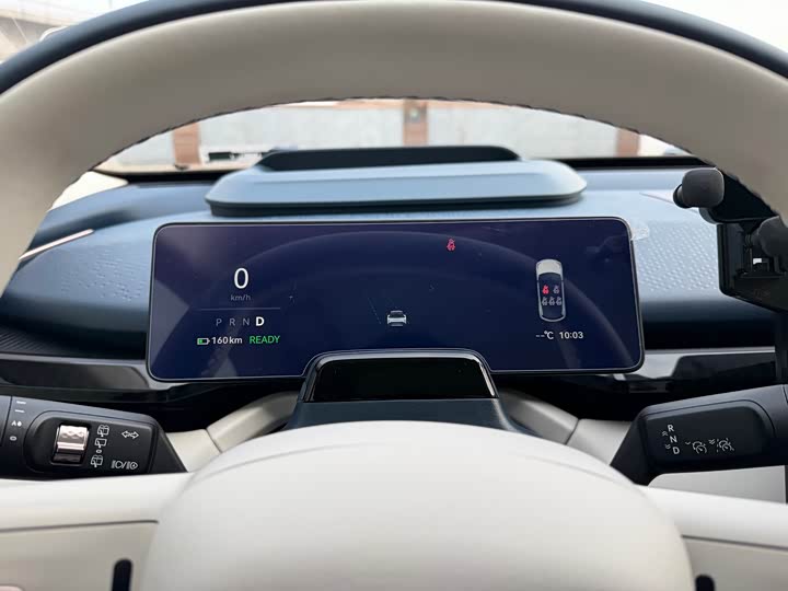 Фото 8 - Zeekr X