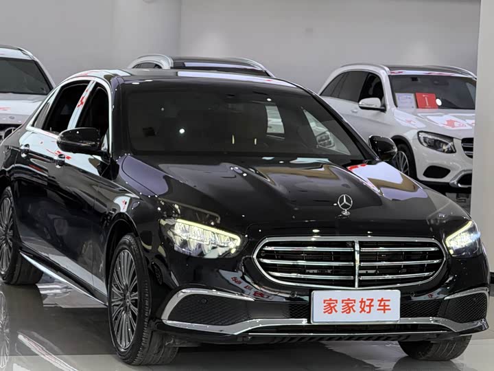 Фото 3 - Mercedes-Benz E-Class