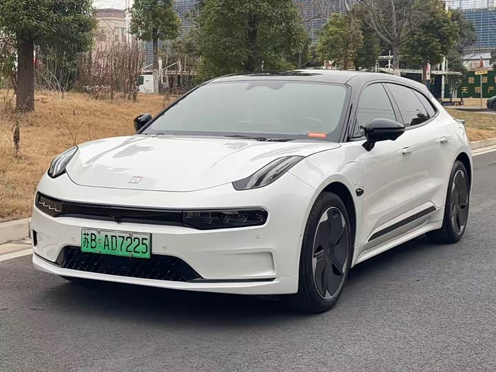 Фото 1 - Zeekr 001