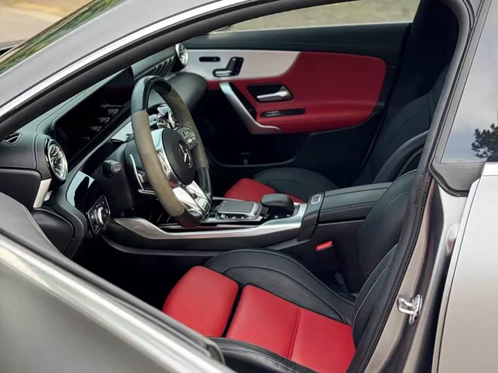 Фото 7 - Mercedes-Benz CLA-Class AMG