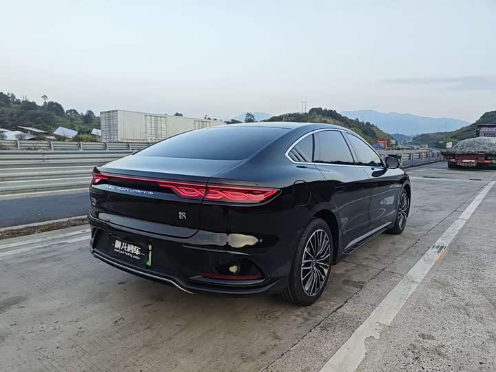 Фото 4 - BYD Han