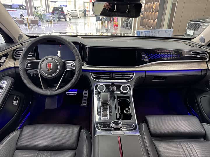 Фото 7 - Hongqi H9