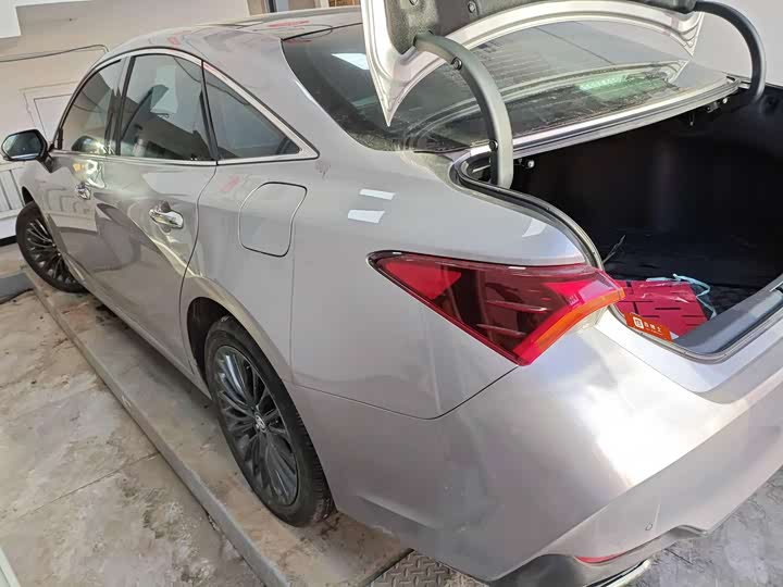 Фото 4 - Toyota Avalon