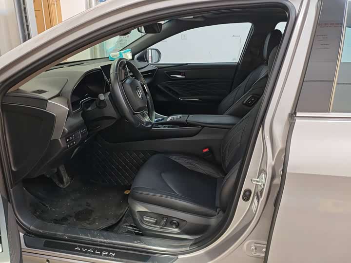 Фото 5 - Toyota Avalon