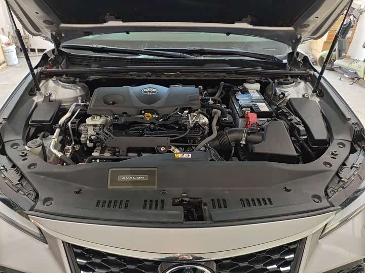 Фото 6 - Toyota Avalon