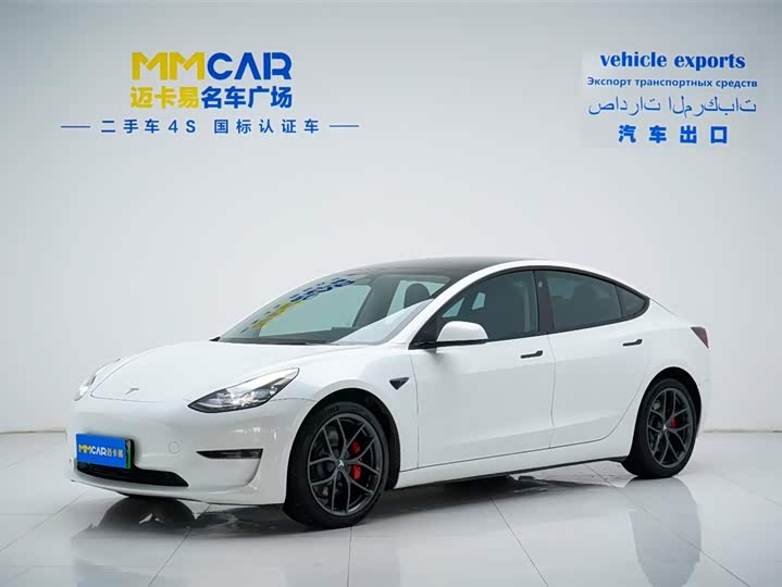 Фото 2 - Tesla Model 3