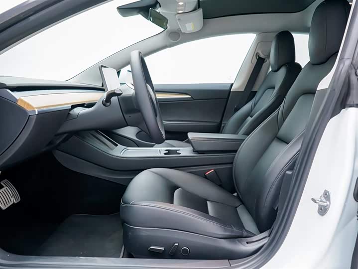 Фото 5 - Tesla Model 3