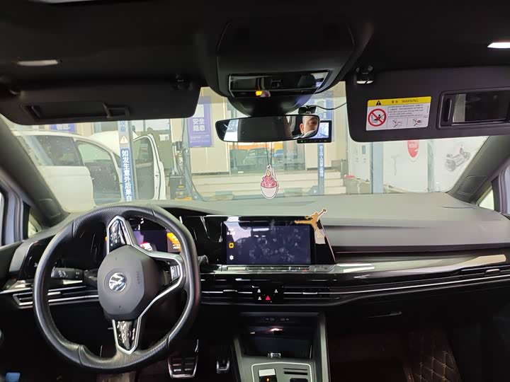 Фото 4 - Volkswagen Golf