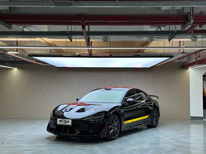 Фото 1 - Xiaomi SU7 Ultra