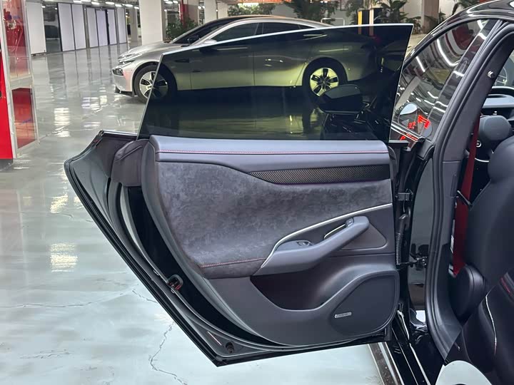 Фото 9 - Xiaomi SU7 Ultra