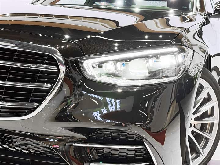 Фото 6 - Mercedes-Benz S-Class