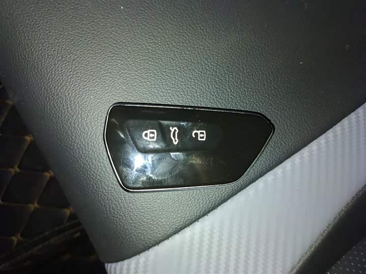 Фото 9 - Volkswagen Lamando L