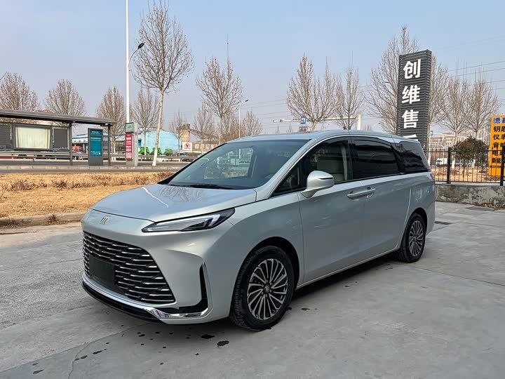 Фото 1 - Buick GL8 Hybrid