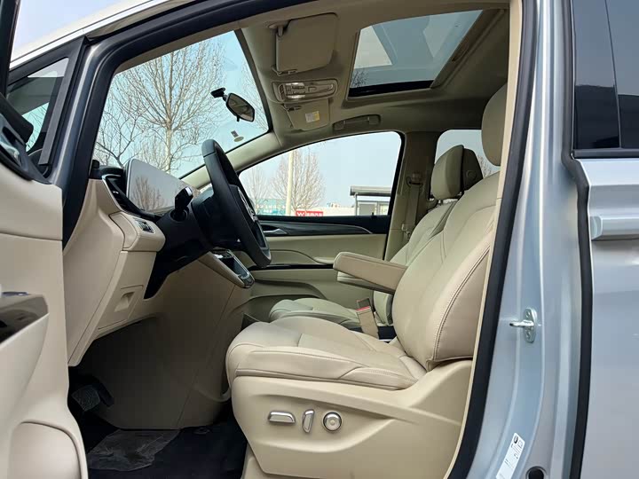 Фото 9 - Buick GL8 Hybrid