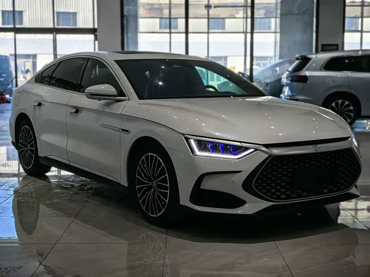 Фото 3 - BYD Han