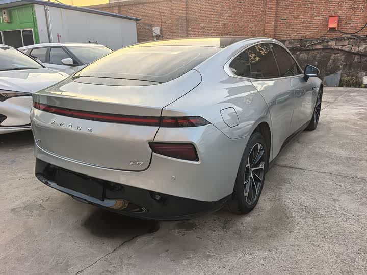 Фото 4 - XPeng P7