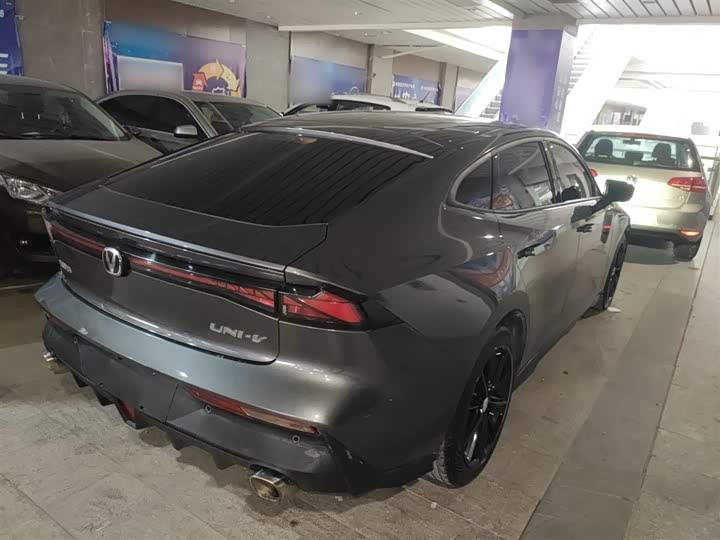 Фото 7 - Changan UNI-V