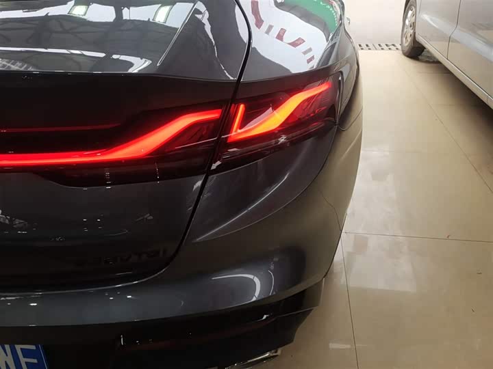 Фото 8 - MG Motor 7