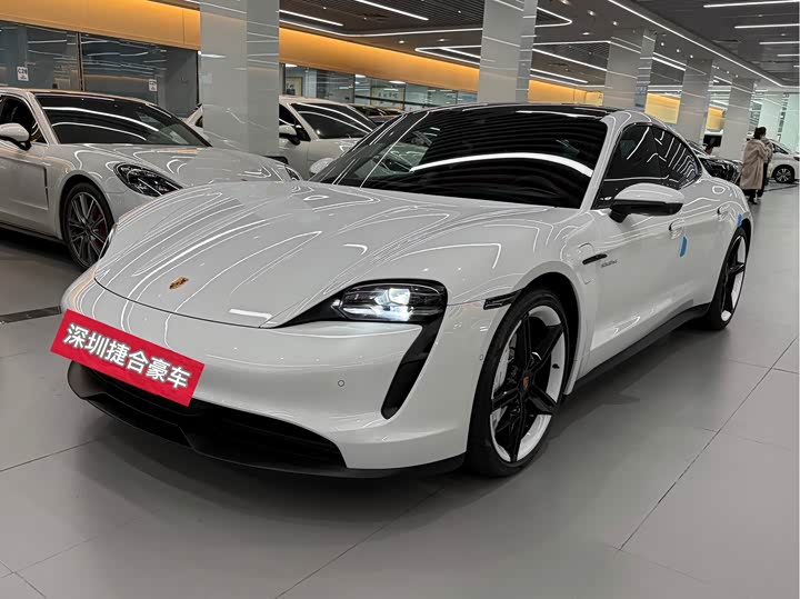 Фото 1 - Porsche Taycan