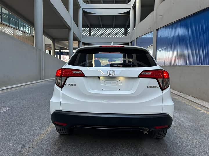 Фото 4 - Honda Vezel