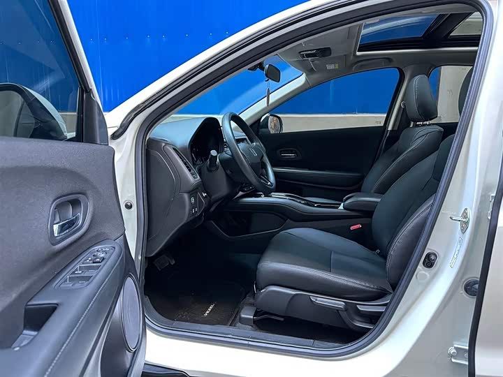 Фото 6 - Honda Vezel