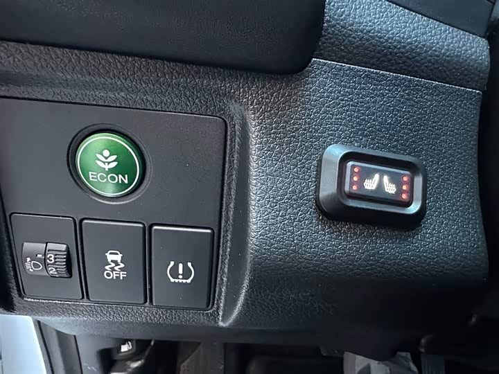 Фото 8 - Honda Vezel