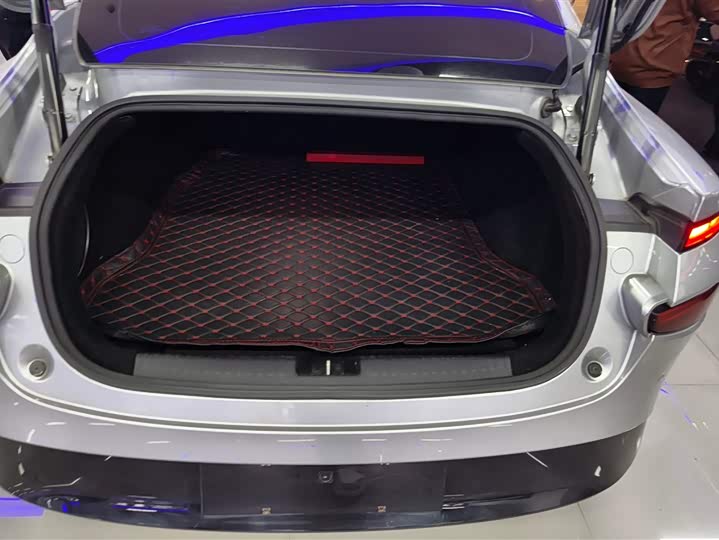 Фото 4 - XPeng P7