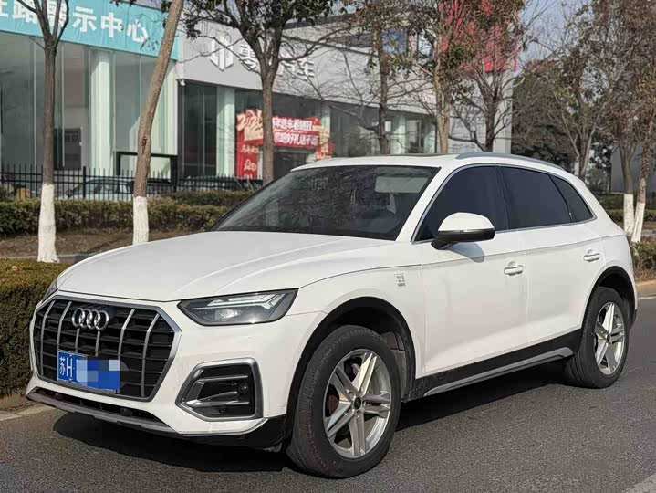 Фото 9 - Audi Q5L
