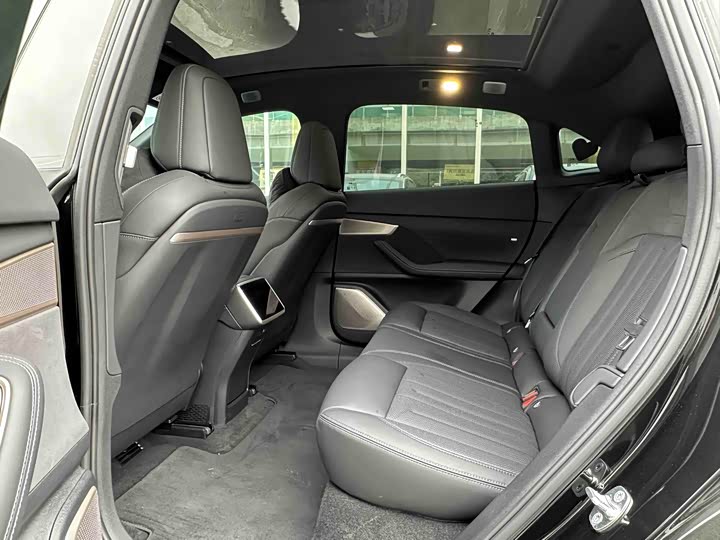 Фото 4 - Nio Onvo L60