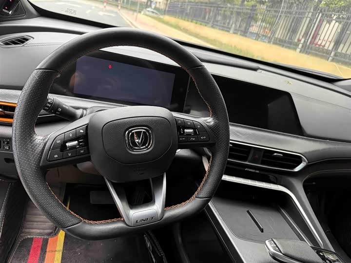 Фото 7 - Changan UNI-T