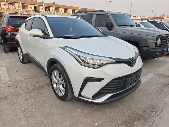 Фото 4 - Toyota Izoa