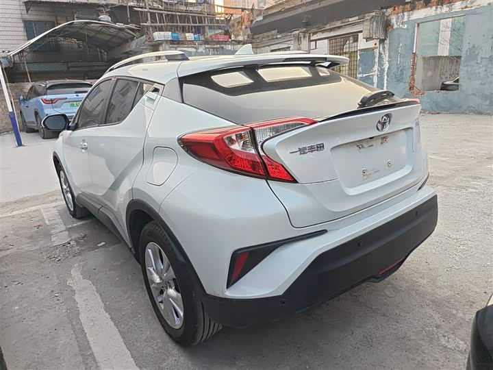 Фото 5 - Toyota Izoa