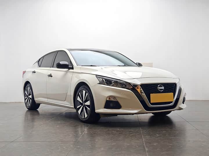 Фото 2 - Nissan Teana