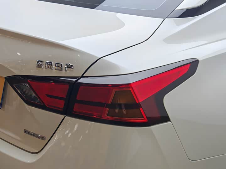 Фото 7 - Nissan Teana