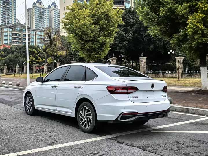 Фото 4 - Volkswagen Lavida