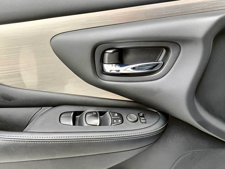 Фото 7 - Nissan Murano