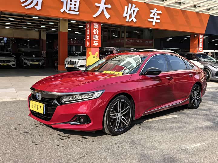 Фото 1 - Honda Accord