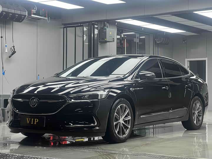 Фото 1 - Buick LaCrosse