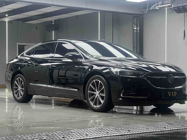 Фото 2 - Buick LaCrosse