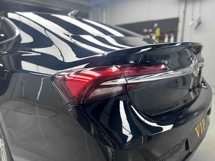 Фото 8 - Buick LaCrosse