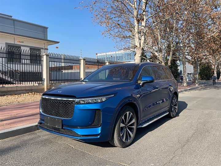 Фото 1 - LiXiang One