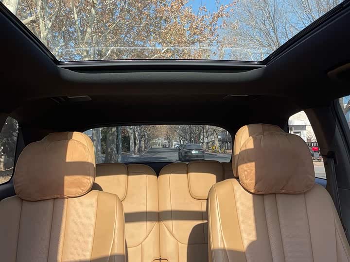 Фото 9 - LiXiang One