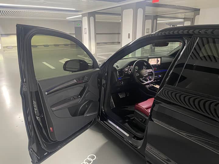 Фото 9 - Audi SQ5