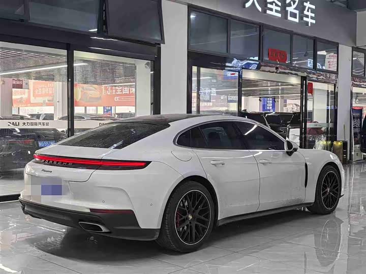 Фото 4 - Porsche Panamera