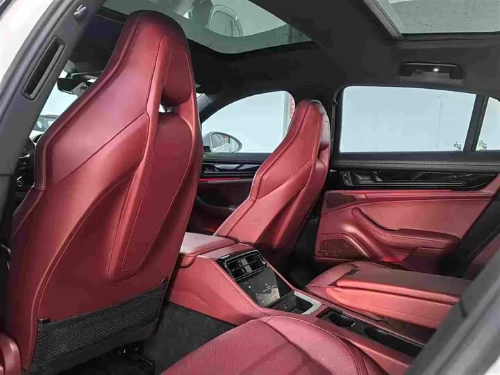 Фото 7 - Porsche Panamera