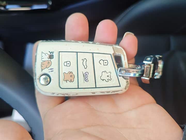 Фото 9 - Volkswagen Passat