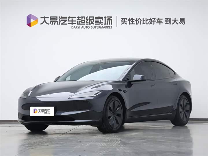 Фото 1 - Tesla Model 3