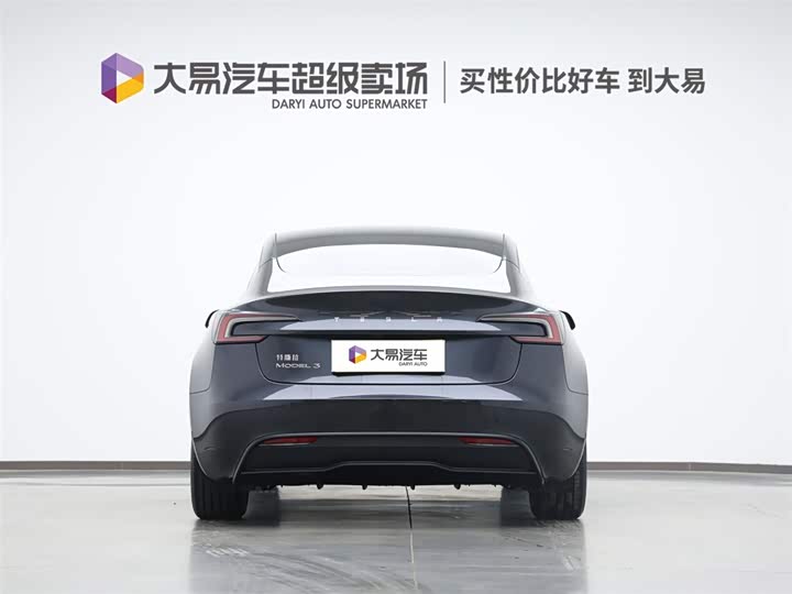 Фото 4 - Tesla Model 3