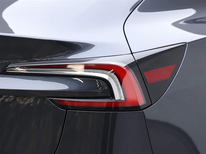 Фото 7 - Tesla Model 3