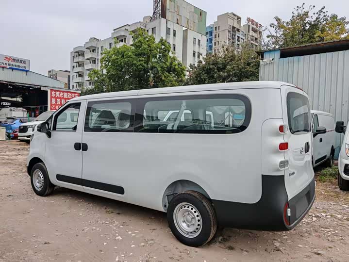 Фото 7 - Maxus Dana V1